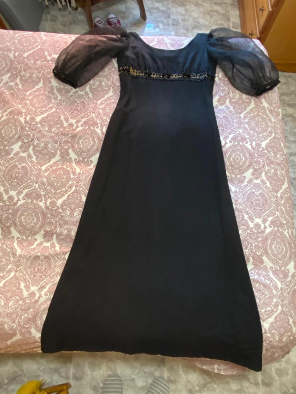 Vestido largo de festa com pedraria e mangas de farol em tule – photo 8